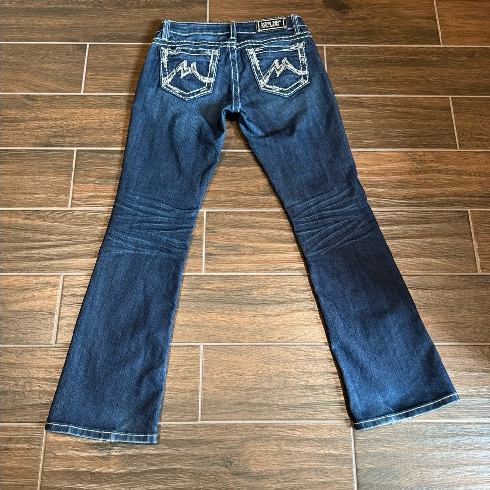 Miss Me Boot Cut Jeans Size 26 ( see measurements)